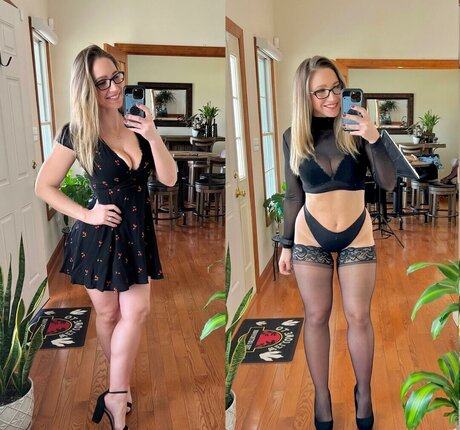 Nora Rose porno freie foto