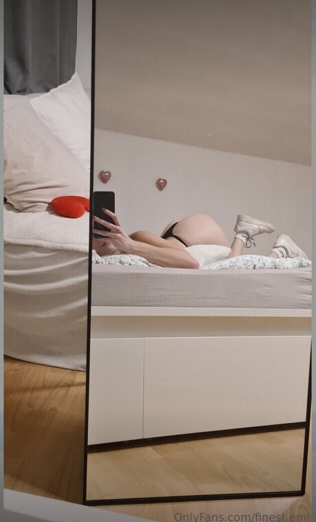 finest emi erotische hübsche bild