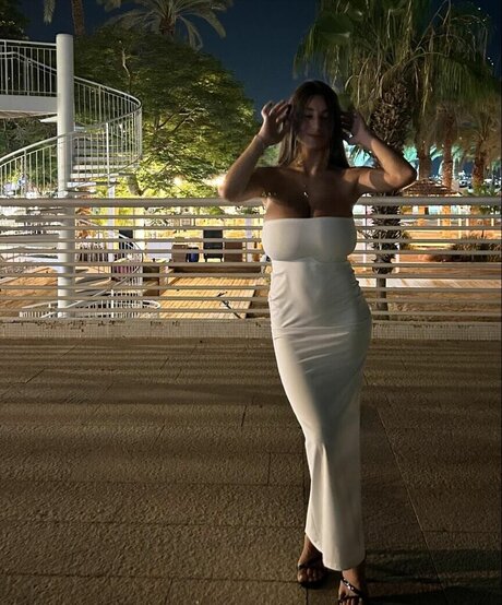 shemale-onlyfans hübsche akt bilder