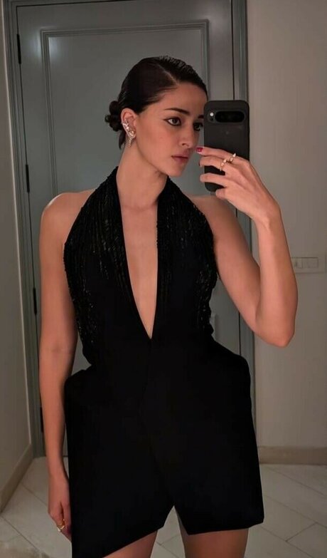 Ananya Pandey schauspielerin sex galerie