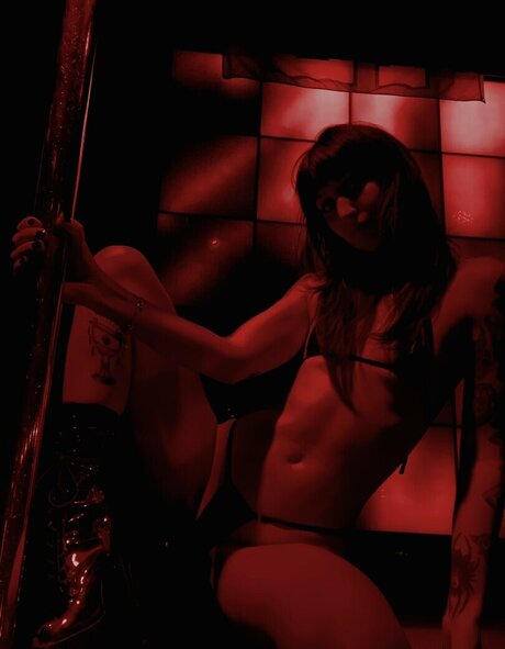 Holly Hellbound sexy erwachsene galerien