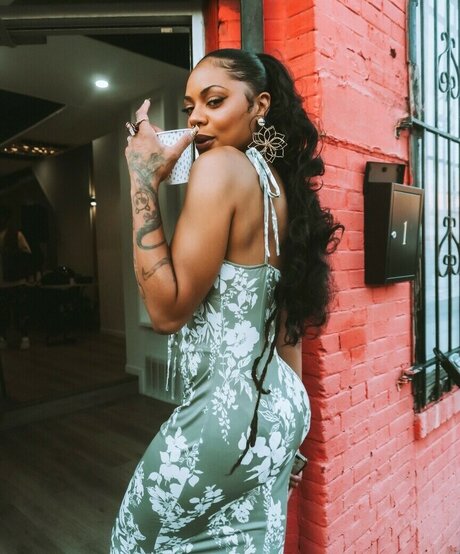 iamsunnie erwachsene xxx fotos