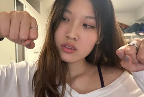 baitu asmr exklusive nackten bilder