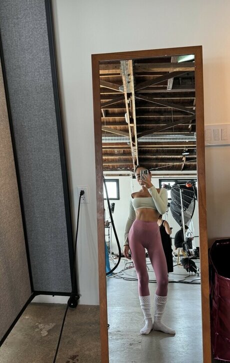 Janet Yuan exklusive akt bild