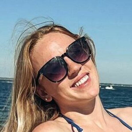 Molly Carlson erotische kostenlose bild