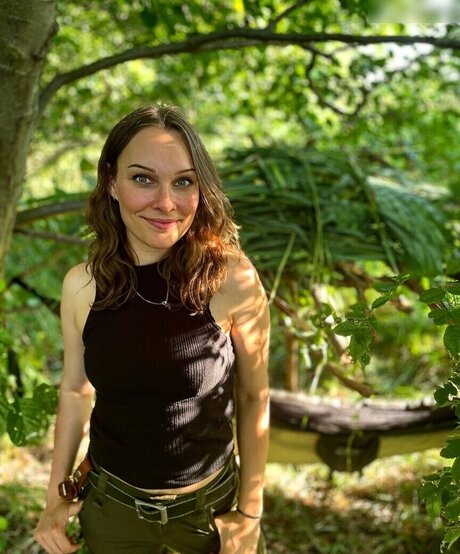 Sabrina Outdoor pornostar nackte foto