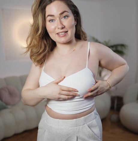 Sonny Loops heiße nackte bild