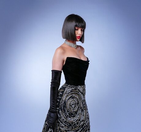 Azza Slimene model erotische galerien