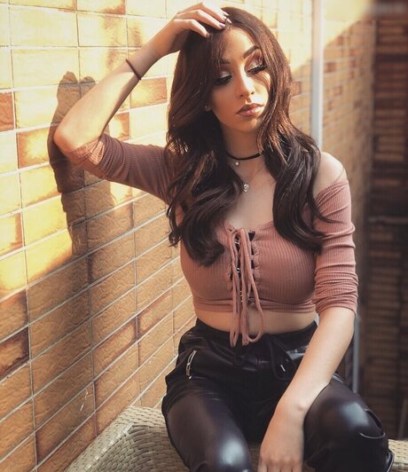 Amira Wirth schöne hübsche bild