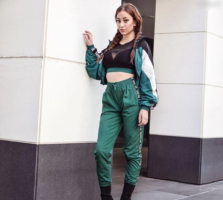 Amira Wirth freie porno foto