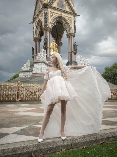 Marina Seren freie erwachsene fotos