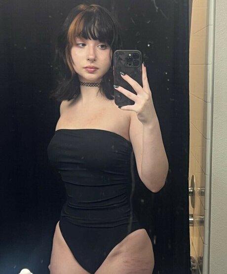 Defeatthel0w erotische top galerie