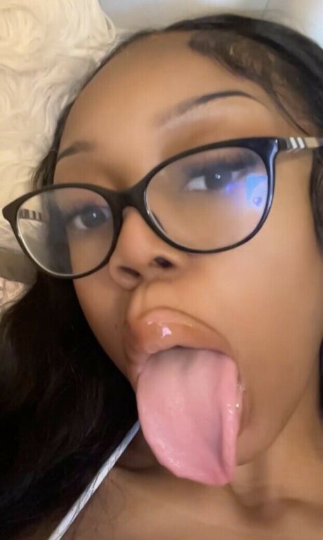 prettypetitepricey nacktheit kostenlose bilder