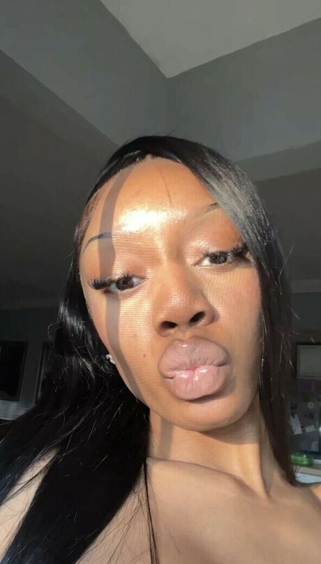 prettypetitepricey porno schöne bilder