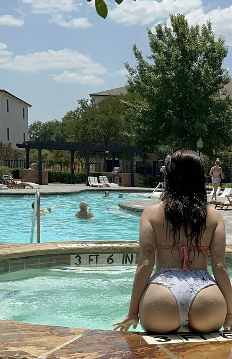 Trithequeen nacktheit schöne galerien