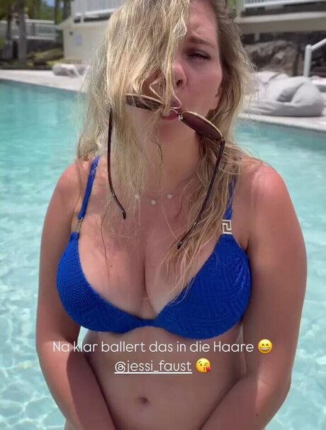 Jessi Faust erotische top foto