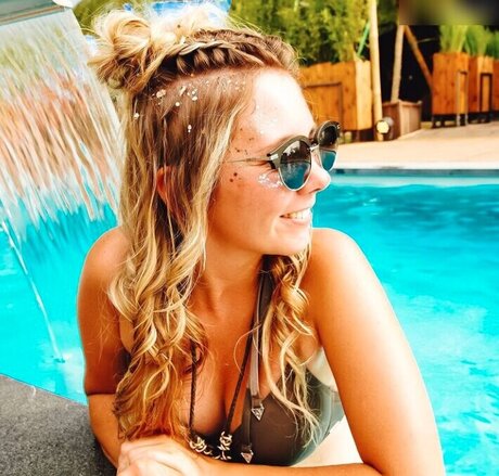 Jessi Faust hübsche erotische bild