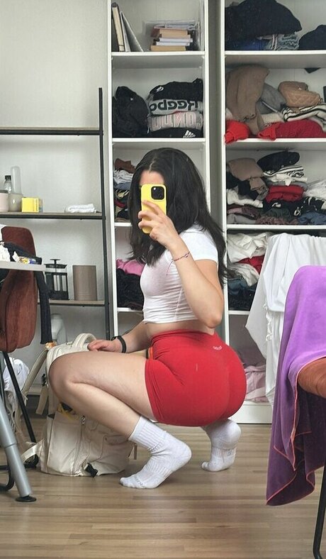 Hilal Fener nackt pornostar galerien