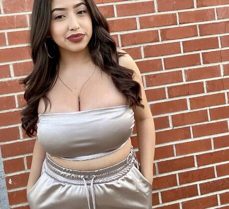 ashleyarambulaa pornostar xxx fotos