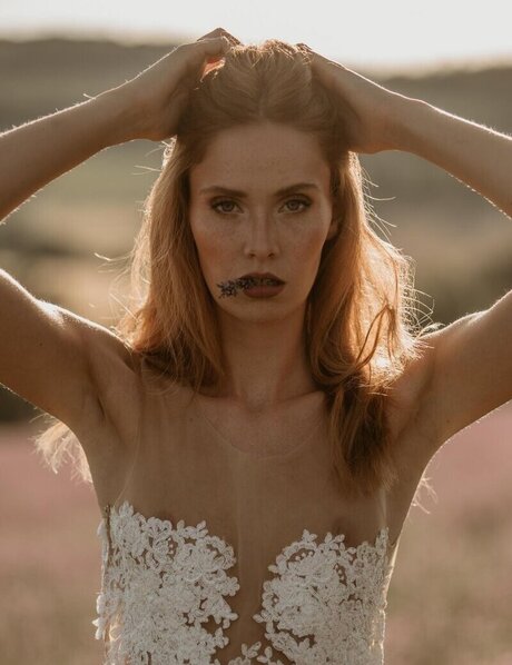 Sandra Hunke hübsche exklusive archiv