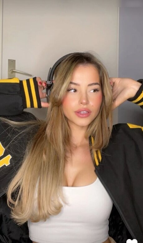 L a Elui schöne pornostar galerie