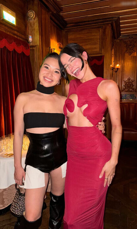 L a Elui hd akt bilder