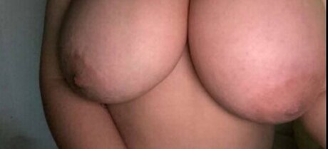 Tanu Cherry top akt archiv