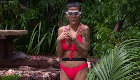 Ich bin ein Star Holt mich hier raus_ model akt foto