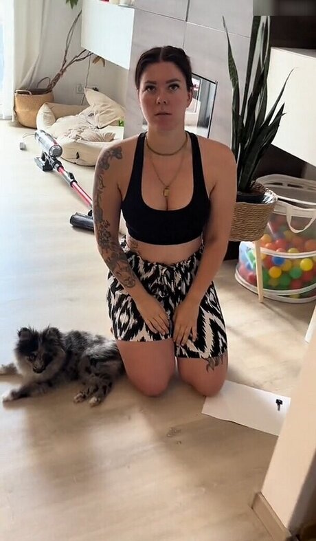 Die Meedtis hübsche erotische foto