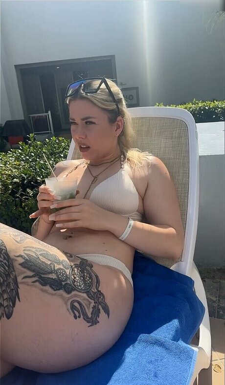 titten lutschen onlyfans perfekte nackte foto