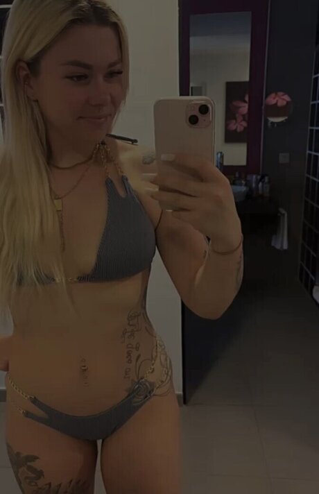 Die Meedtis nackt erotische bilder