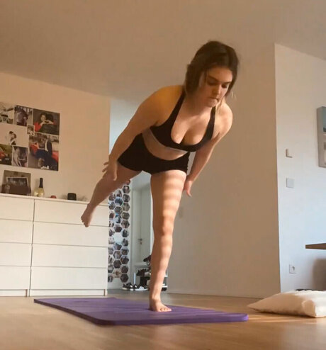 weibliche zwerg-onlyfans schöne nette foto