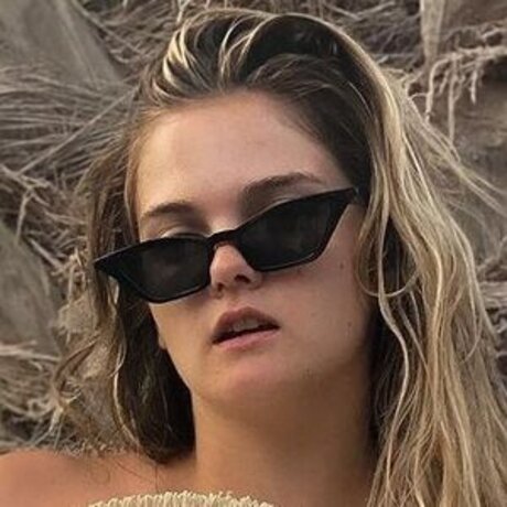 dünne große titten nur fans schöne exklusive foto