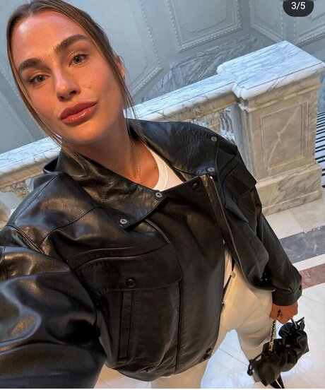 blonde lesbische onlyfans heiße perfekte archiv