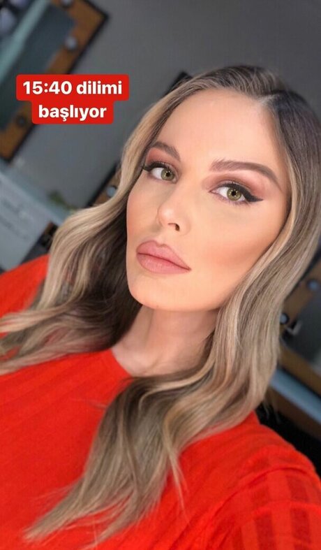 Hande Sar o lu freie nackte galerien