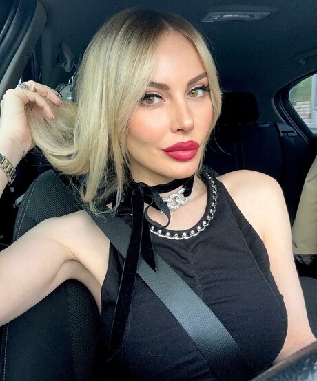 Hande Sar o lu heiße hd galerie