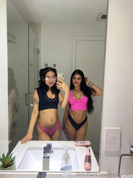 miaxrain kunst pornografische archiv