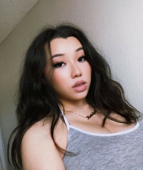 Katelyn Young erotische porno galerie