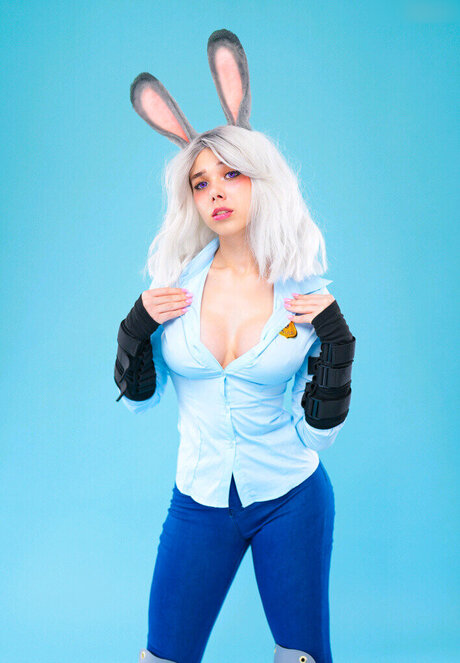 Lunas Dojo pornostar kostenlose bilder