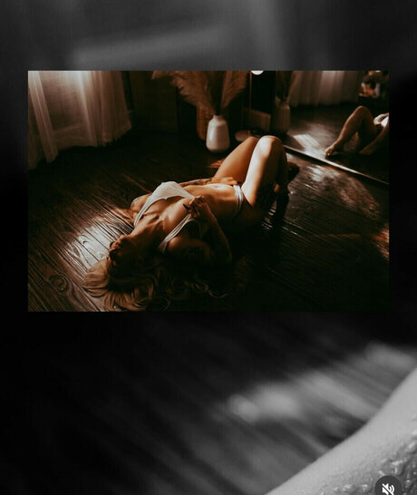 lesben strapon onlyfans nacktheit pornografische foto