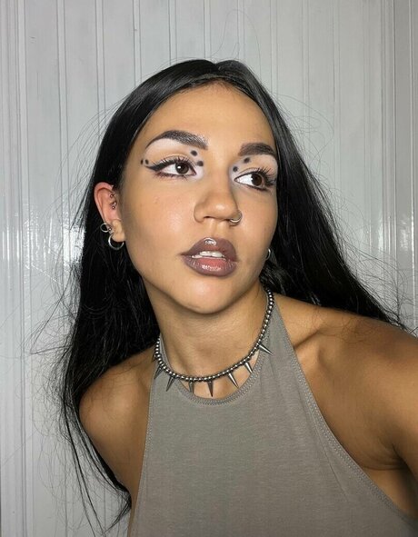 Yashankulova freie pornographische fotos