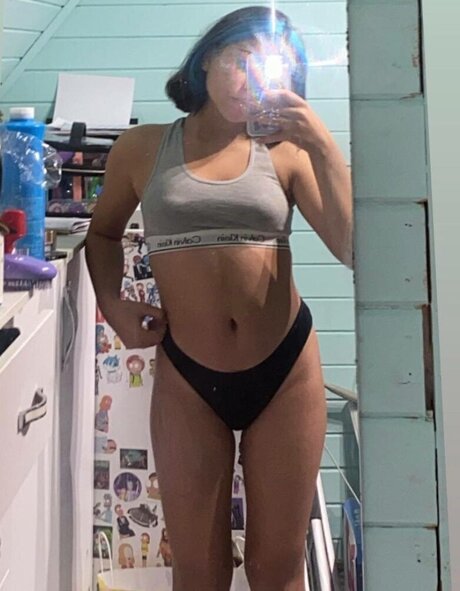 Yashankulova hübsche freie fotos