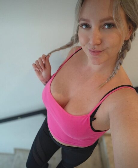 Milas Dream xxx nackten galerie