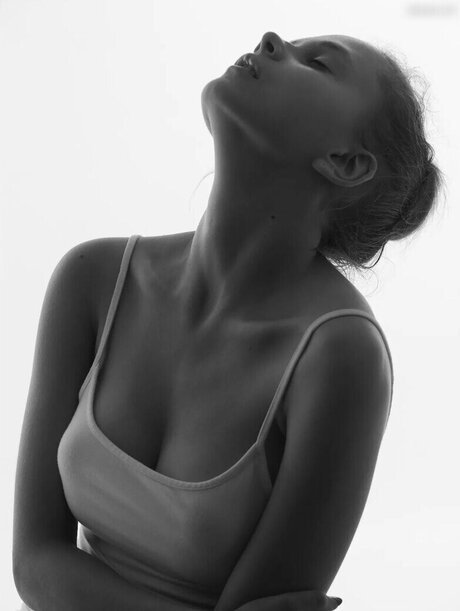 Maria Kompanets sexy hd bild