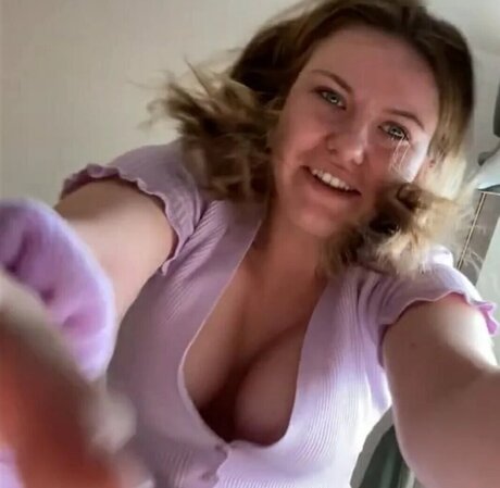 dünne asiatische teenager-onlyfans hübsche pornografische foto