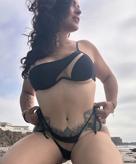 Karina Aldrete porno nackte foto