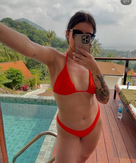 Malwanne exklusive pornografische bilder