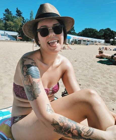 Malwanne schauspielerin sexy fotos