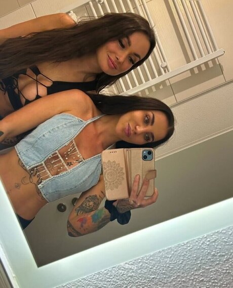 Ciiiindi porno nackte foto