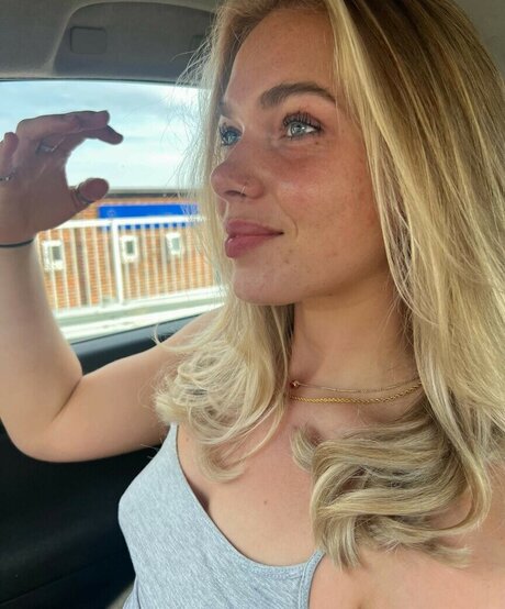 Izzy Swin perfekte erwachsene archiv